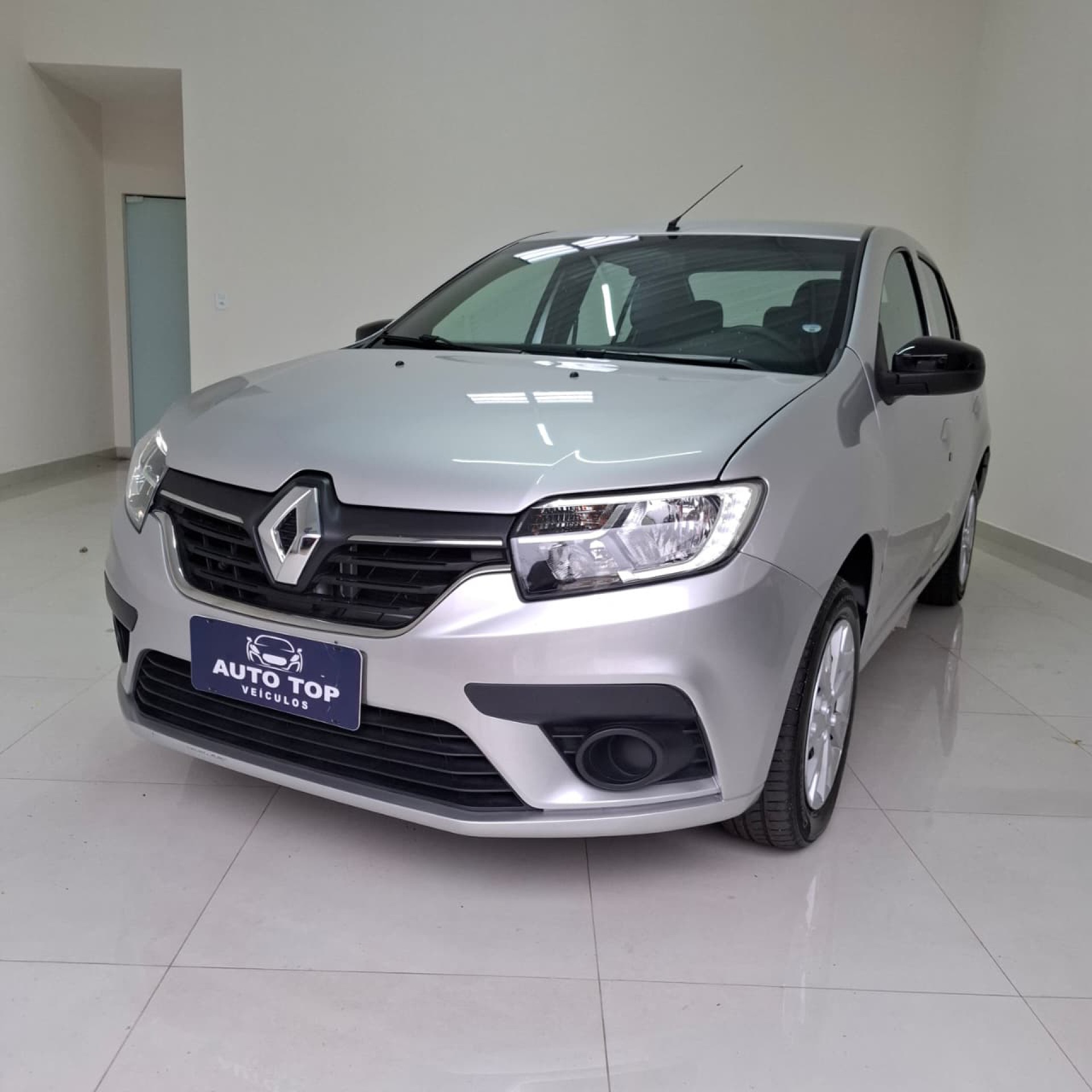 Renault Logan ZEN FLEX 1.0 12V 4P MEC. 2024 Prata - AUTOTOP VEICULOS